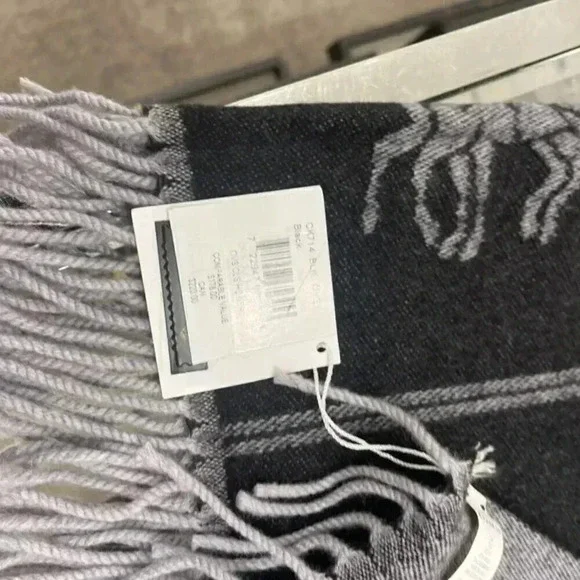 COACH Classic Horse And Carriage Oversized Muffler CK714 BLK - Picture 7 of 7